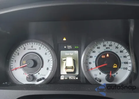 2018 Toyota Sienna Se Premium 8 Passenger z USA, uszkodzony, nr VIN 5TDXZ3DC0JS941005